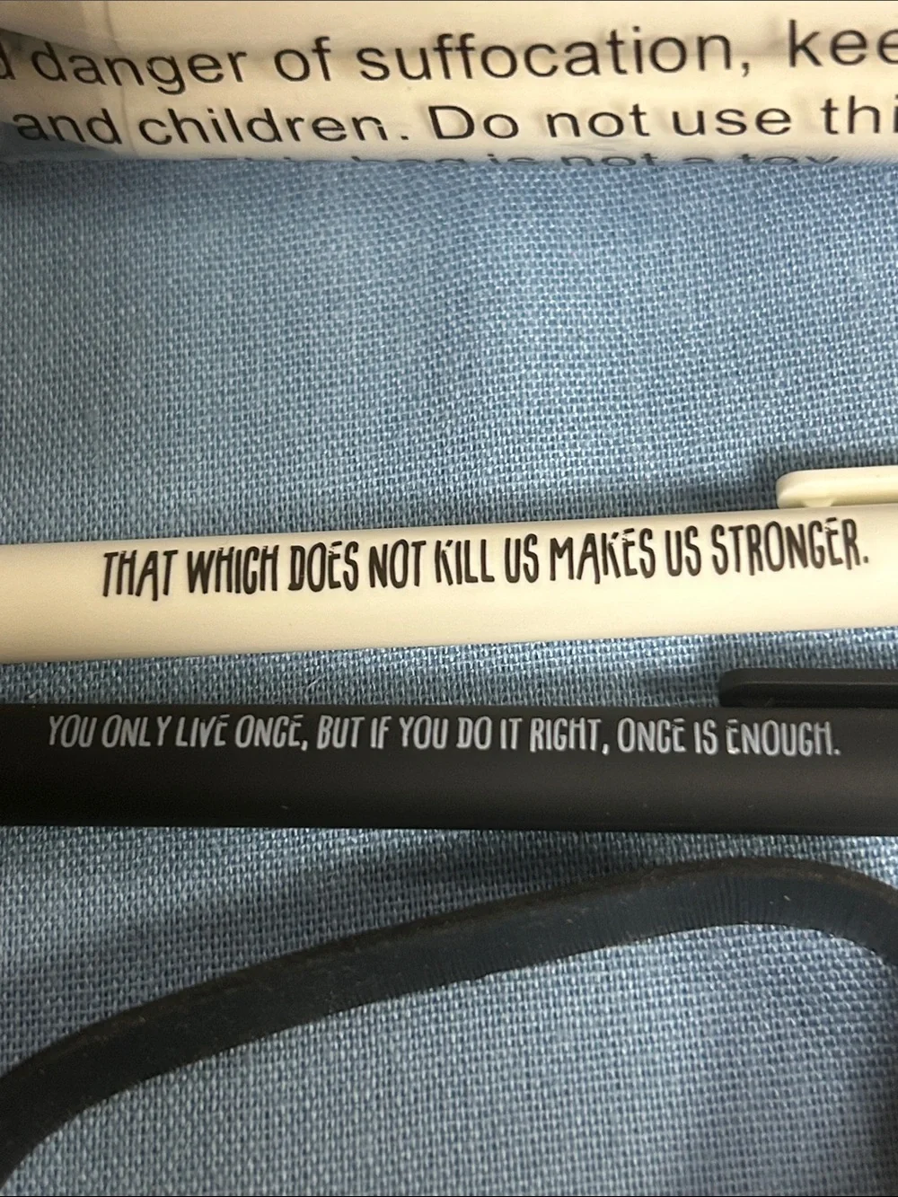 Black & White Motivational Pen and Wristband Set - Unbranded